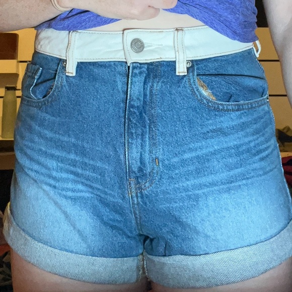 PacSun shorts white stripe - Picture 5 of 5